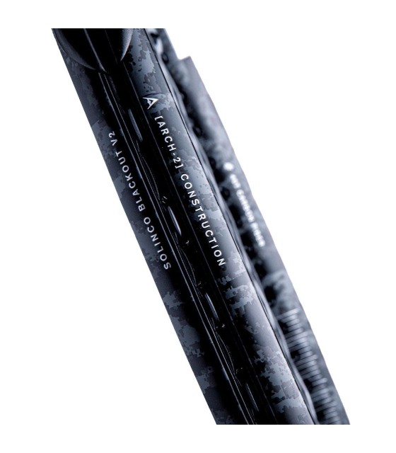 Solinco Black Out Racket 285 V2 (285g) | Ipontennis