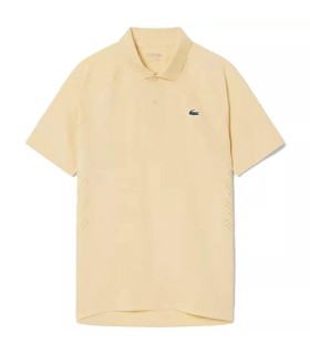 Polo de tennis Lacoste Novak Djokovic sur le tribunal jaune 1
