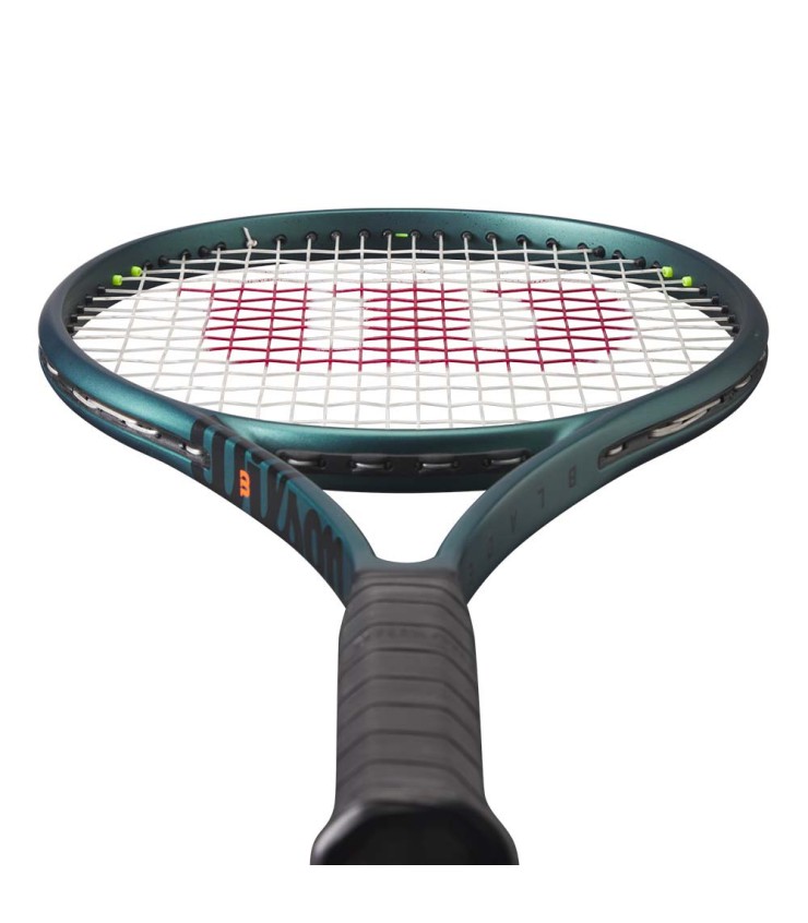 Wilson Blade 98S v9 (295g) tennis racket for testing | Ipontennis