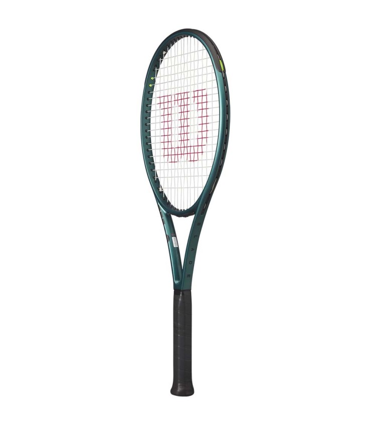 Wilson Blade 100 v9 (300g) tennis racket for testing | Ipontennis