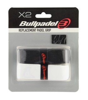 Black and white Bullpadel grips | IPONTENNIS