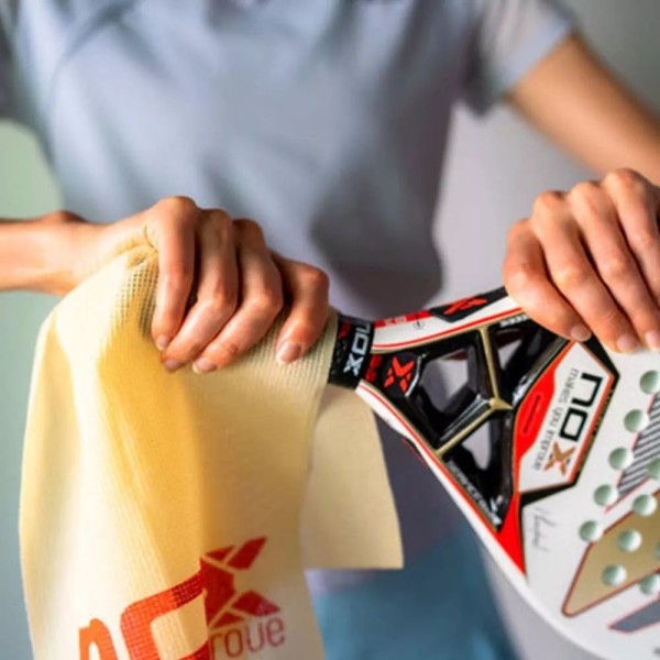 Nox Gorilla Gold Grip Enhancing Towel | IPONTENNIS