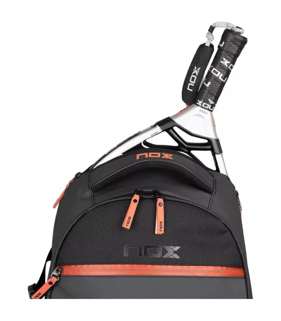 Mochila Nox Luxury Open Series preta e vermelha | IPONTENNIS
